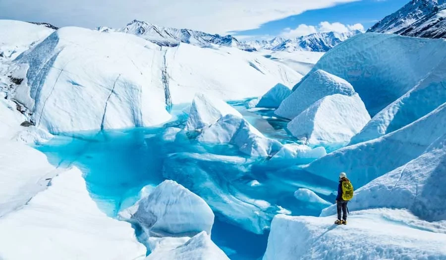Khám phá vẻ đẹp của những lớp băng tại Alaska