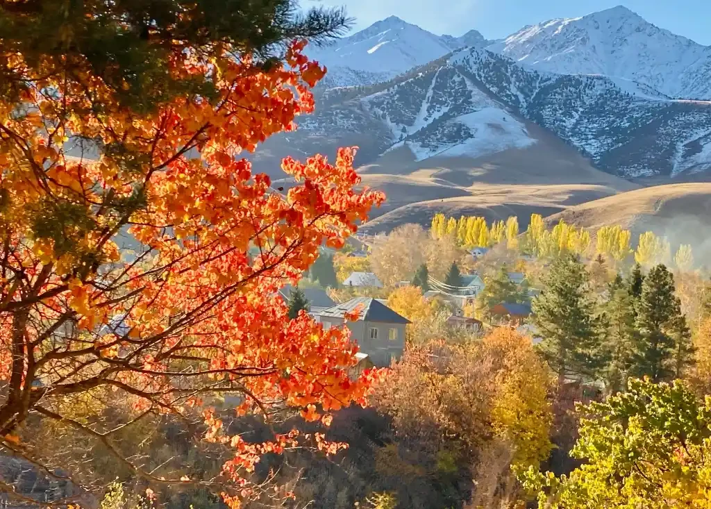 Mùa thu thời điểm lý tượng du lịch Kyrgyzstan