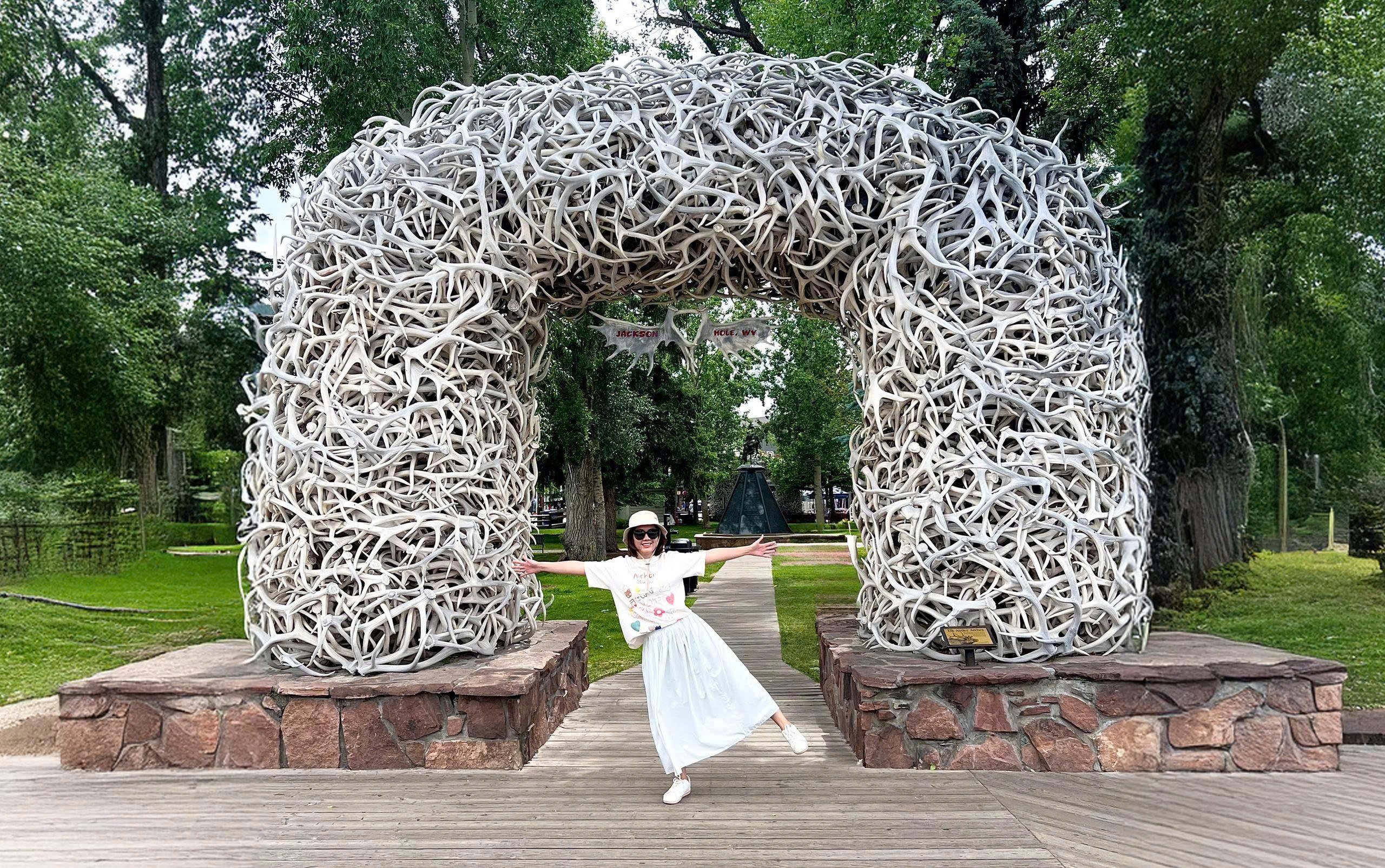 z6933338357197-b18e7214d7a285181ac123a0f682c2a3-1755854804.jpg