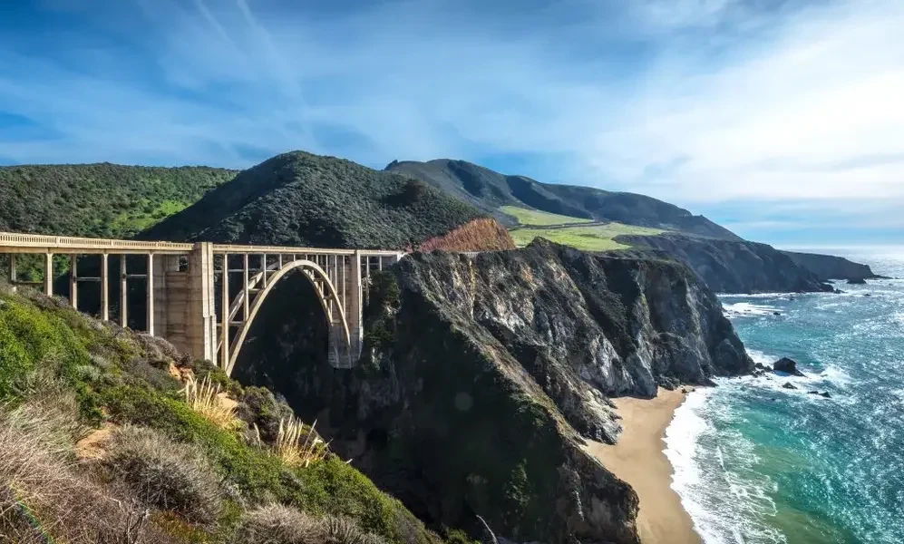 Đi road Trip giúp bạn có thể thoải mái chiêm ngưỡng cảnh đẹp.