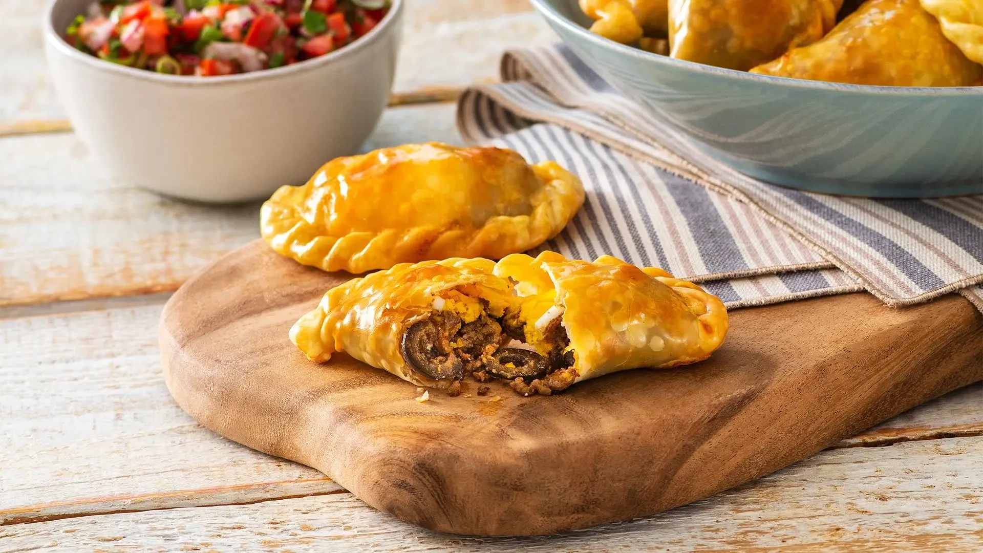Bánh nướng Empanadas de Pino