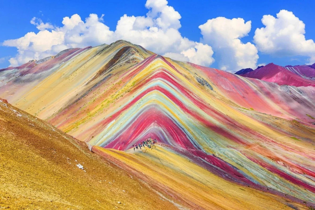 Quá trình xét duyệt Visa Peru chuẩn thường kéo dài từ hai đến ba tuần làm việc kể từ ngày tiếp nhận đủ hồ sơ hợp lệ.