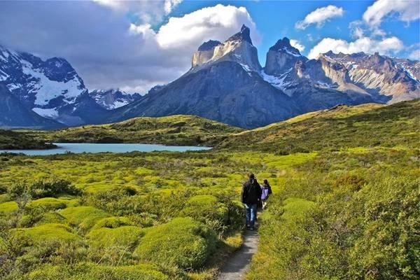 Quá trình xét duyệt Visa Chile chuẩn thường kéo dài từ hai đến ba tuần làm việc kể từ ngày tiếp nhận đủ hồ sơ hợp lệ.