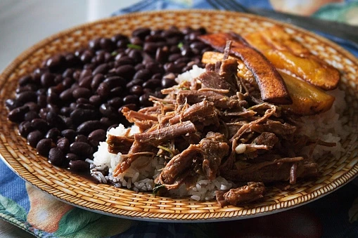 Món ăn truyền thống Pabellon Criollo