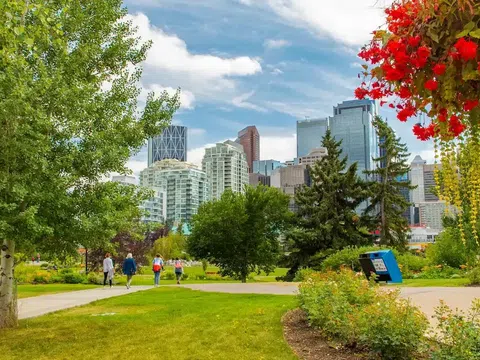 Công viên Prince’s Island: Khám Phá Lá Phổi Xanh Của Calgary