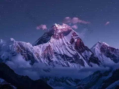 Trải nghiệm ngắm núi Everest từ Base Camp Tây Tạng