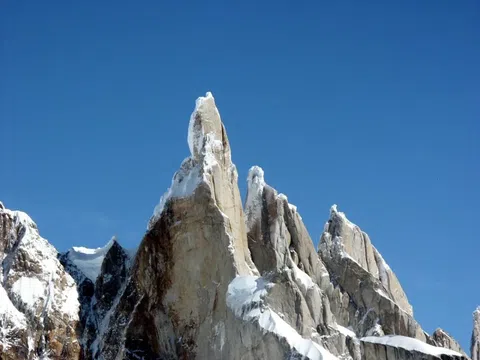 Khám phá đỉnh Cerro Torre Argentina: Ngọn núi kim tiêm kỳ vĩ nhất vùng Patagonia