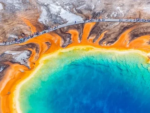 Vườn quốc gia Yellowstone: Bí ẩn hồ nước nóng lớn nhất nước Mỹ