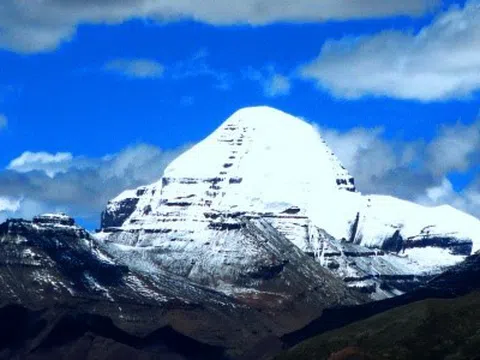 Bí ẩn về ngọn núi Kailash - Nơi ngự trị của các vị thần