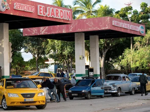 Khó khăn mua xăng dầu tại Cuba: Thực trạng đáng ngạc nhiên