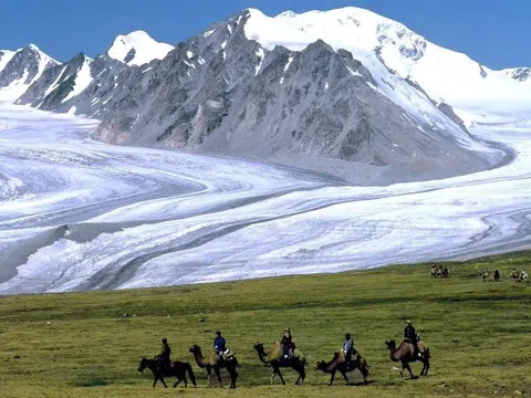 Vườn Quốc Gia Altai Tavan Bogd : Khu Bảo Tồn Đẹp Nhất Mông Cổ