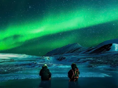 [CAFEF.VN] Hiện tượng cực quang là gì? Ngắm nhìn tuyệt tác thiên nhiên kỳ vĩ tại Alaska